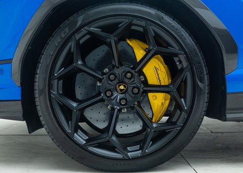 Lamborghini Urus PERFORMANTE