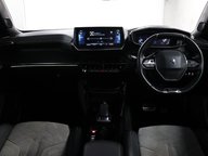 Peugeot 2008 GT PREMIUM 41