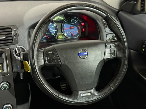 Volvo C30 D DRIVE R-DESIGN 13
