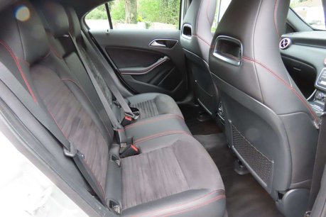 Mercedes-Benz A Class 2.1 A200d AMG Line (Premium Plus) 7G-DCT Euro 6 (s/s) 5dr 10