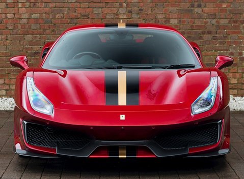 Ferrari 488 Pista 4