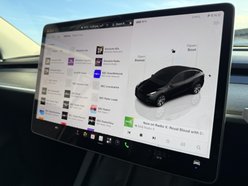 Tesla Model Y (Dual Motor) Long Range SUV 5dr Electric Auto 4WDE (384 bhp) 43