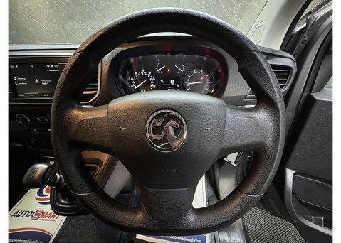 Vauxhall Vivaro 1.5 Turbo D 2700 Pro Panel Van 6dr Diesel Manual L1 H1 Euro 6 (s/s) (120 ps 43