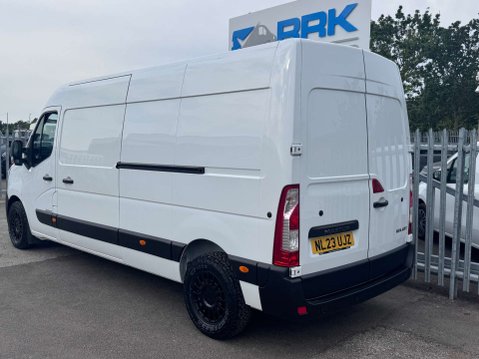 Renault Master 2.3 dCi 35 Business+ Panel Van 4dr Diesel Manual FWD LWB Medium Roof Euro 6 36