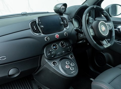 Abarth 695 Competizione 19