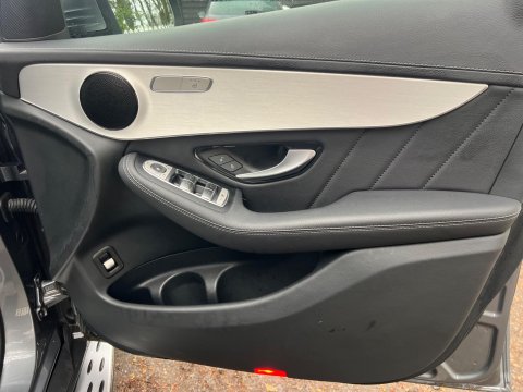 Mercedes-Benz GLC GLC 220 D 4MATIC AMG LINE 29