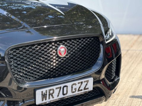 Jaguar F-Pace 2.0 F-PACE Chequered Flag AWD D Auto 4WD 5dr 3