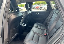 Volvo XC60 D4 MOMENTUM AWD AUTO 33
