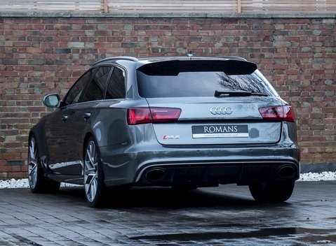 Audi RS6 Avant Performance 3