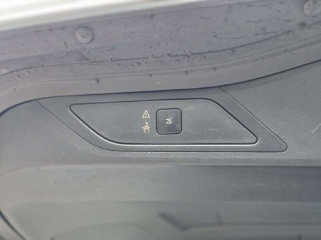 Citroen Grand C4 Picasso 1.6 e-HDi Exclusive+ MPV 5dr Diesel ETG6 Euro 5 (s/s) (115 ps) 40