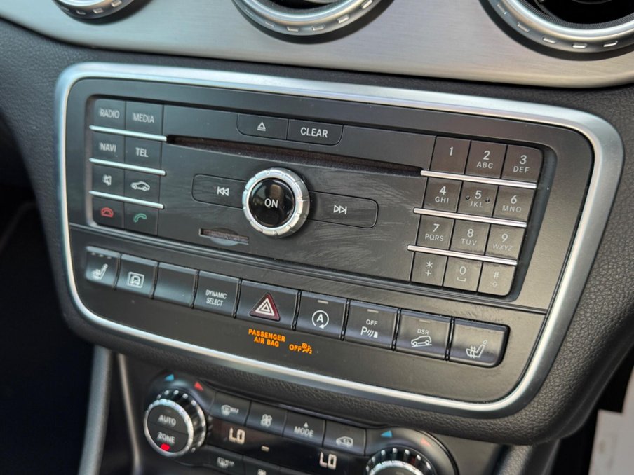 2015 Mercedes-Benz GLA — image 30