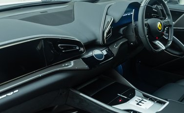 Ferrari Purosangue 22