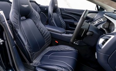 Aston Martin Vanquish S Volante 13