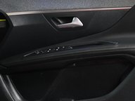 Peugeot 3008 PURETECH S/S ALLURE 36