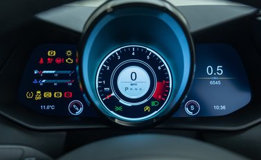 Aston Martin V8 Vantage 14