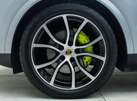 Porsche Cayenne E-Hybrid Coupe 28
