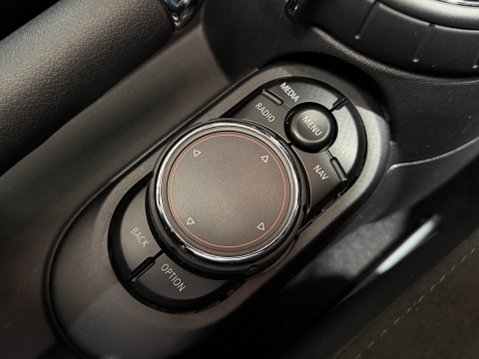 Mini Hatch COOPER S 72