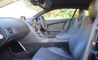 Aston Martin DBS Ultimate 11