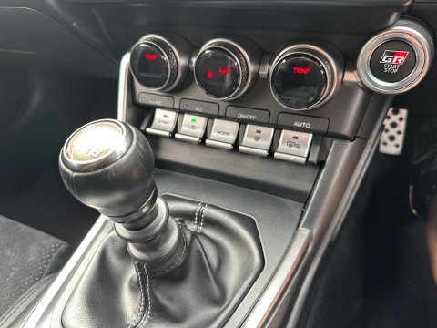 Toyota GR86 2.4 Boxer D-4S Euro 6 2dr 21