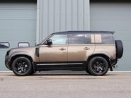 Land Rover Defender 110 D300 X-DYNAMIC HSE 7 SEATER  PRICE MATCH OFFER PREMIUM COLOUR  9