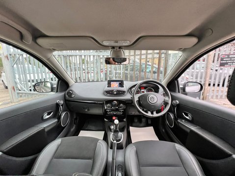 Renault Clio DYNAMIQUE TOMTOM 16V 27
