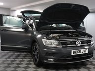 Volkswagen Tiguan SE NAV TSI 14