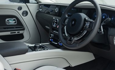 Rolls-Royce Spectre 10