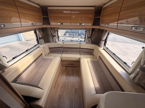 Swift Kon-Tiki 649 Black Edition 50 MULTIJET 6
