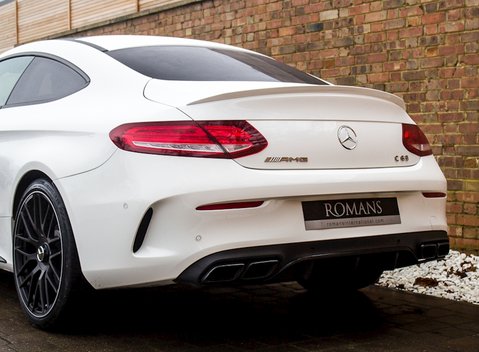 Mercedes-Benz C Class C63 Coupe 22