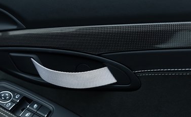 Porsche 718 SPYDER 29