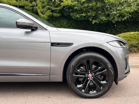 Jaguar F-Pace 2.0 D200 MHEV R-Dynamic HSE Auto AWD Euro 6 (s/s) 5dr 11