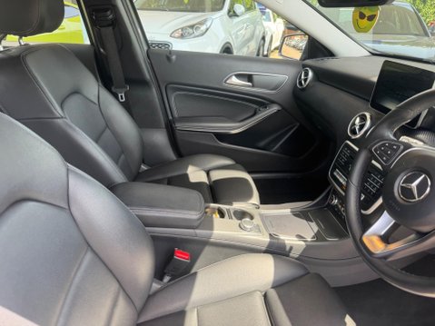 Mercedes-Benz A Class 1.5 A180d Sport (Premium) 7G-DCT Euro 6 (s/s) 5dr 24