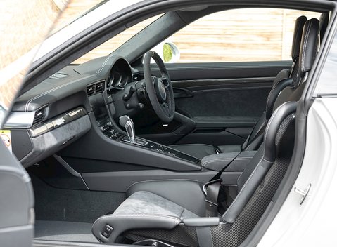 Porsche 911 (991) GT2 RS 13