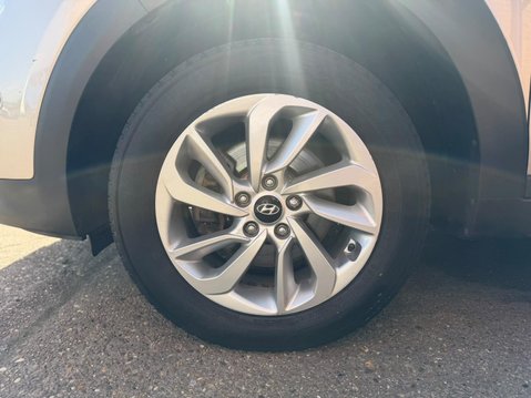 Hyundai TUCSON 1.6 GDi Blue Drive SE Nav Euro 6 (s/s) 5dr 24