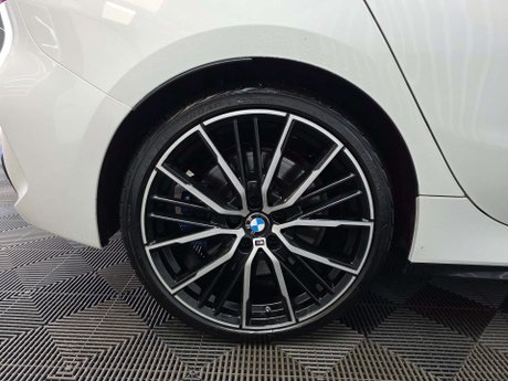 BMW 1 Series 2.0 M135i Hatchback 5dr Petrol Auto xDrive Euro 6 (s/s) (306 ps) 25
