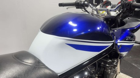 Suzuki Bandit 1200 2005 ONLY 21K NEW MOT SERVICED VERY CLEAN ICONIC MK2 NAKED 23