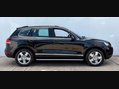 Volkswagen Touareg 3.0 Touareg V6 TSi Hybrid Auto 4WD 5dr 8