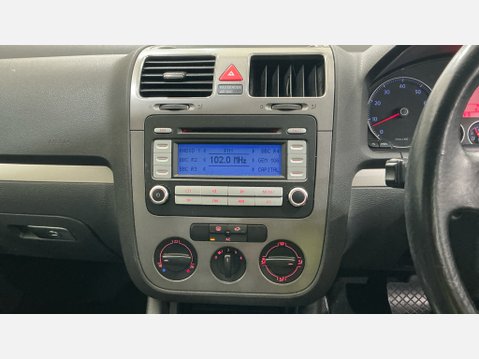 Volkswagen Golf MATCH FSI 14