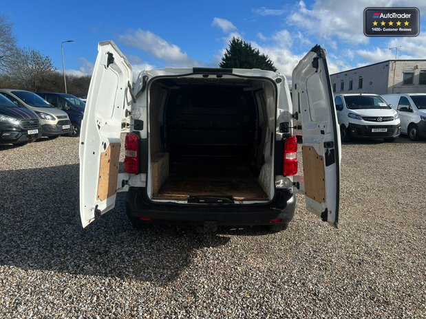 Vauxhall Vivaro SWB L1H1 F2700 Dynamic Air Con Sensors EURO 6 NO VAT 7