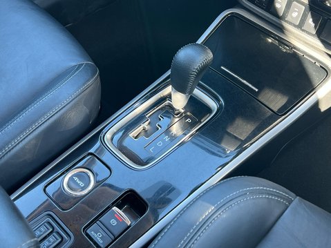 Mitsubishi Outlander 4 27