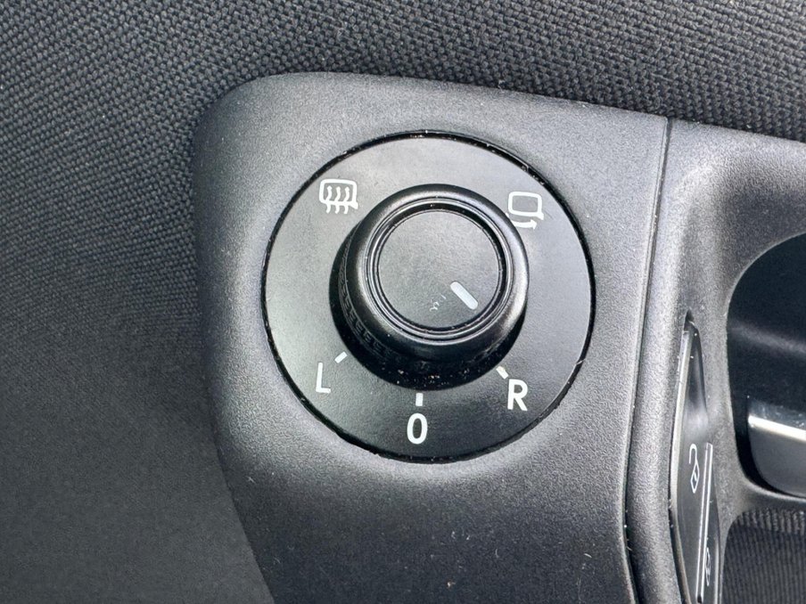 2017 Volkswagen Polo — image 27