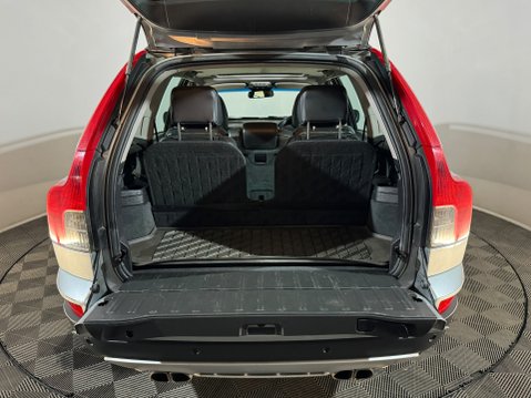 Volvo XC90 D5 R-DESIGN SE AWD 8