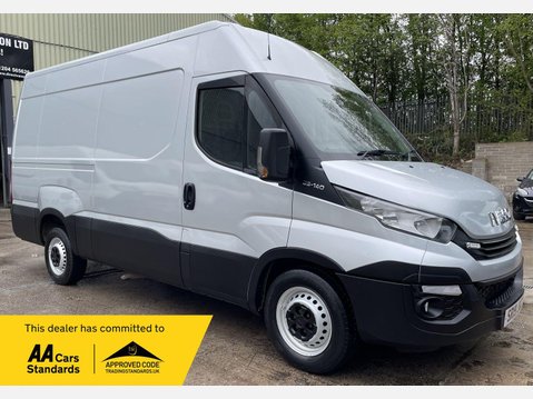 Iveco Daily 2.3D HPI 14V Business 35S 3520 Panel Van 5dr Diesel HiMatic MWB H2 Euro 6 ( 1