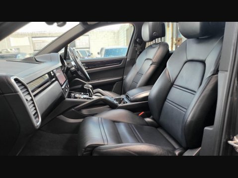 Porsche Cayenne V6 36