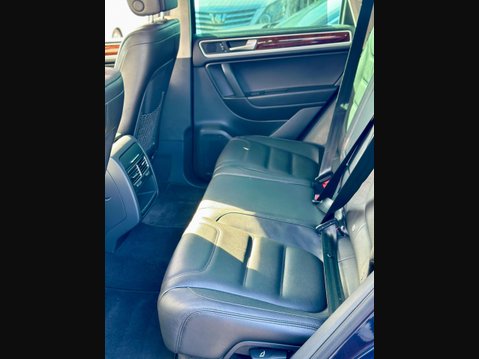 Volkswagen Touareg 3.0h TSI V6 Hybrid Tiptronic 4WD Euro 5 (s/s) 5dr 15