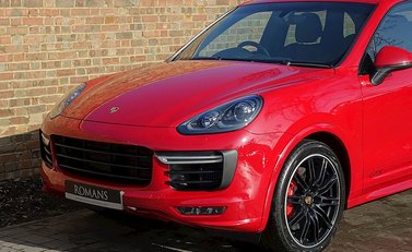 Porsche Cayenne GTS 23