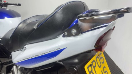 Suzuki Bandit 1200 2005 ONLY 21K NEW MOT SERVICED VERY CLEAN ICONIC MK2 NAKED 22