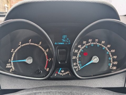 Ford B-Max ZETEC 31