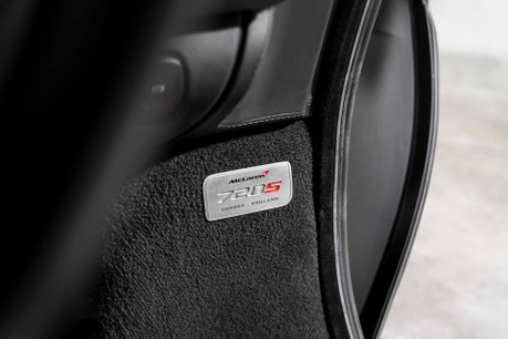 McLaren 720S V8 SSG. FULL MSH. CARBON PACK 1. CARBON INTERIOR. CERAMICS. LIFT. B & O. 45