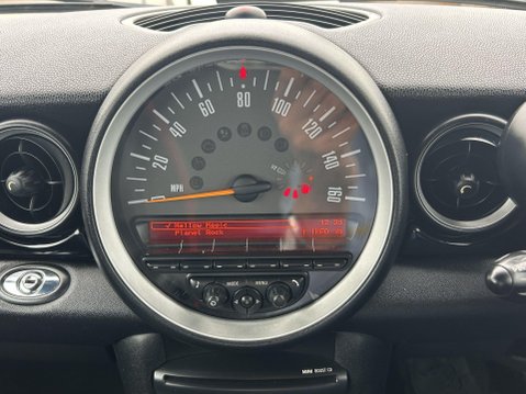 Mini Convertible 1.6 Cooper S Euro 5 (s/s) 2dr 19